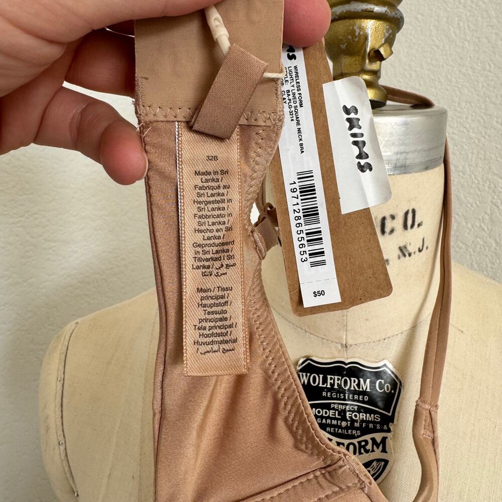 Skims | NWT Lightly Lined Square Neck Bra Wireless Form in "Clay" Size 32B - Picture 9 of 13
